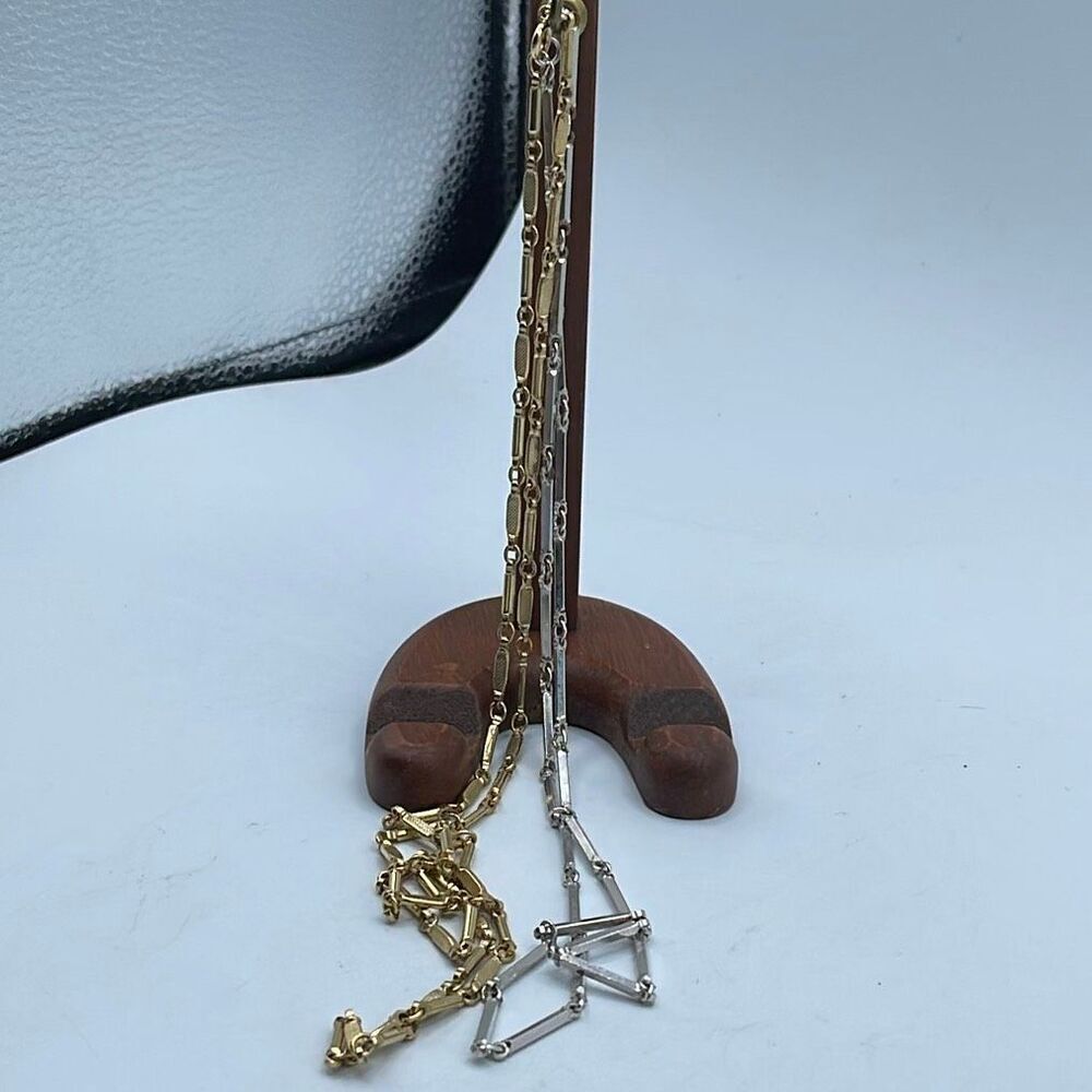 Vintage bar link chain necklaces gold tone silver tone spring clasp.